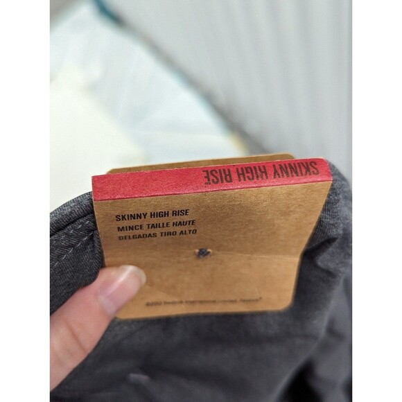 Reebok NWT XL White Active Tshirt and 1X Grey Skinny High Rise Leggings - Picture 6 of 10